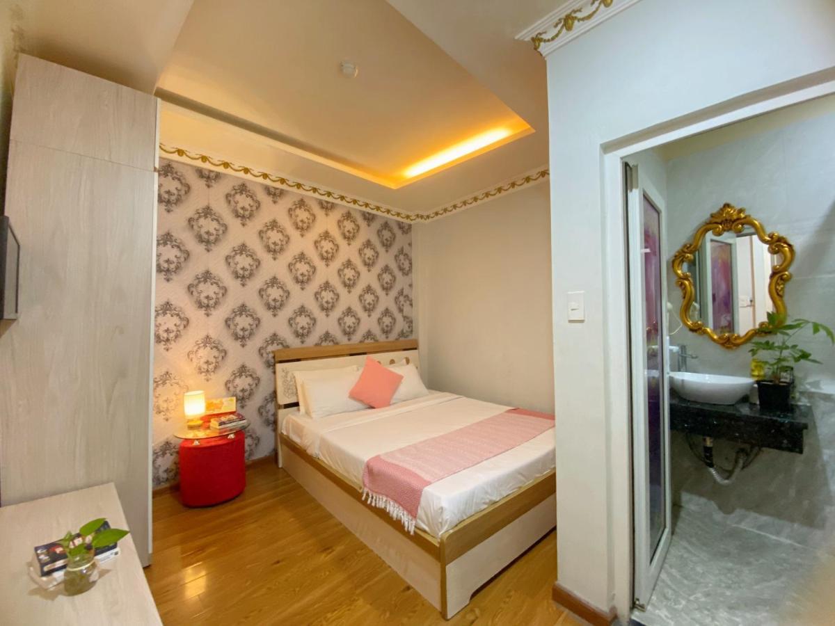 Crowne Bui Vien 2* TP. Hồ Chí Minh