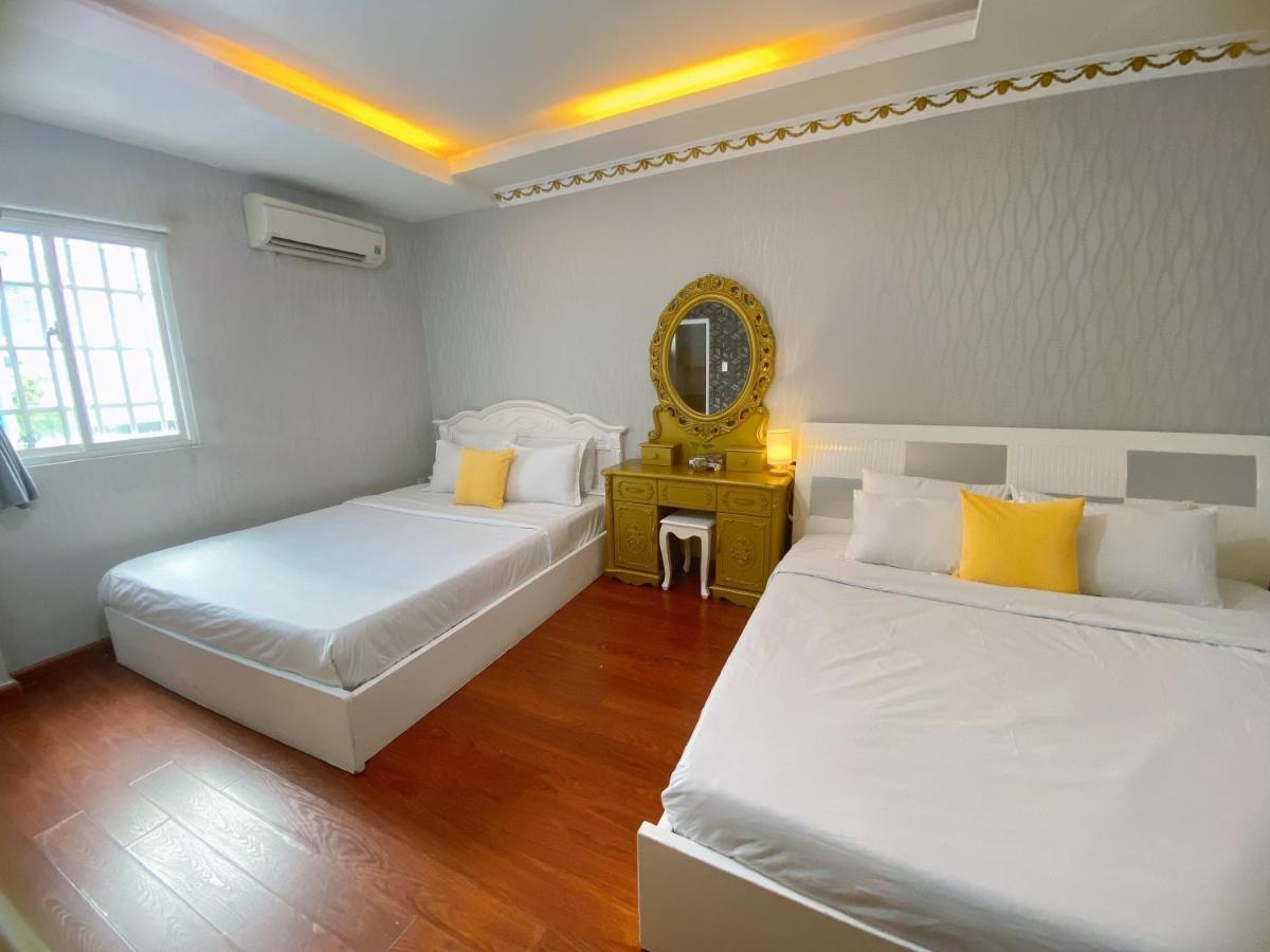 Crowne Bui Vien Khách sạn 2*