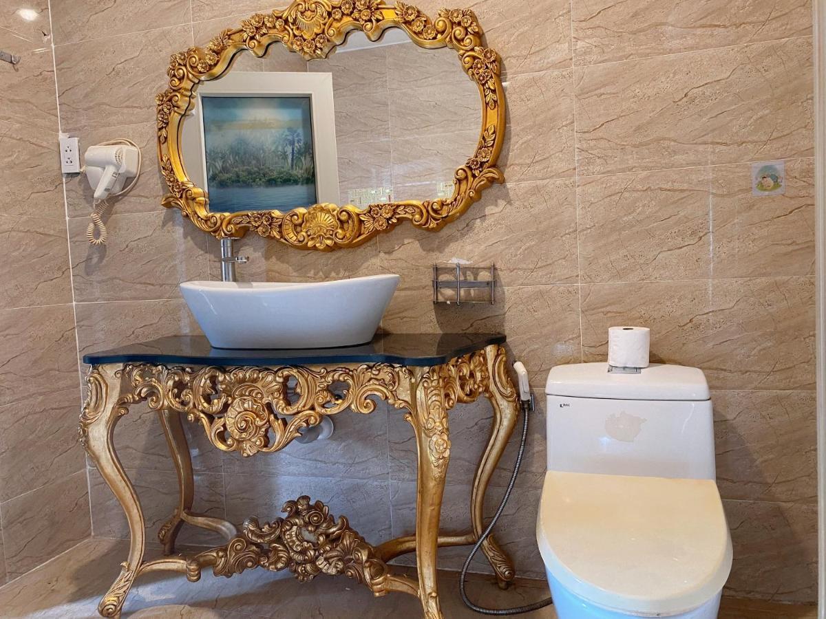 Khách sạn Crowne Bui Vien