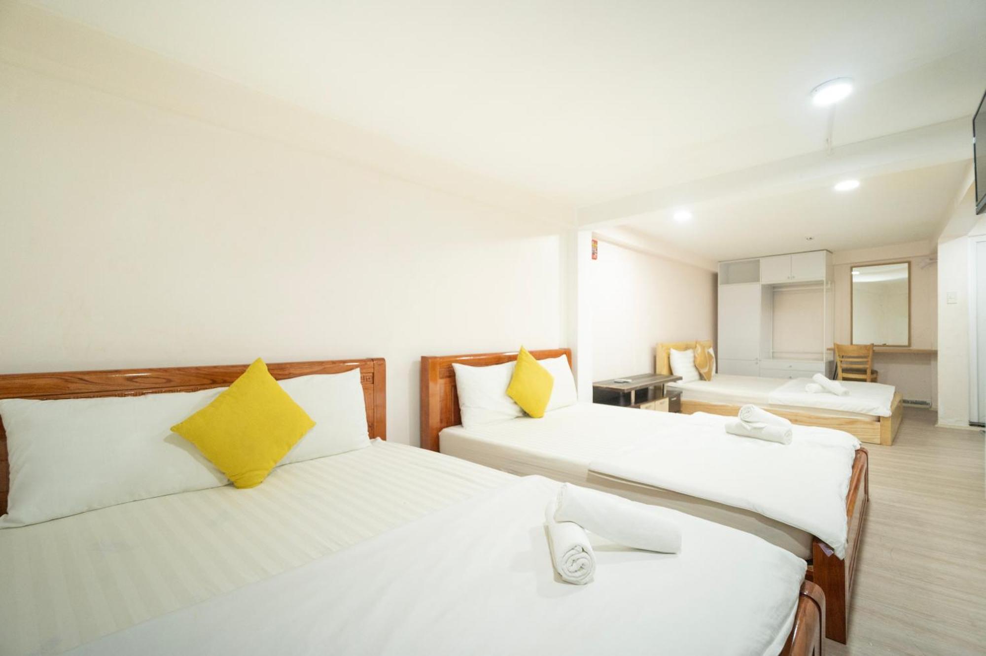 Crowne Bui Vien Hotel